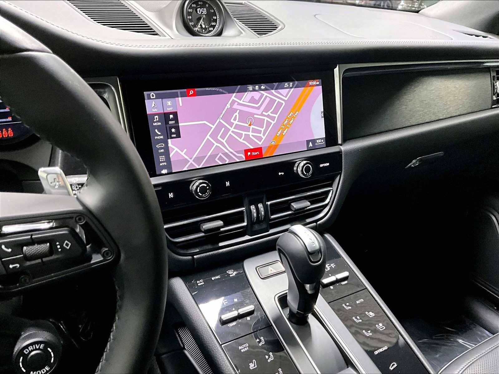 Used 2025 Porsche Macan GTS image 18