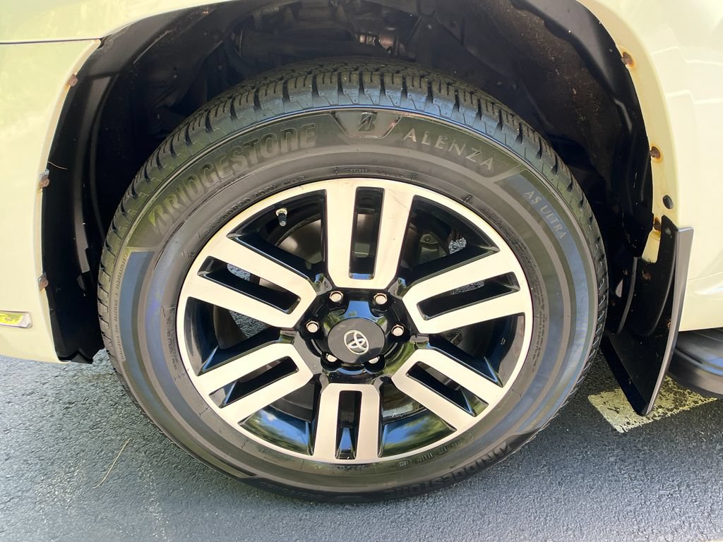 Used 2017 Toyota 4Runner Limited AWD/4WD image 25