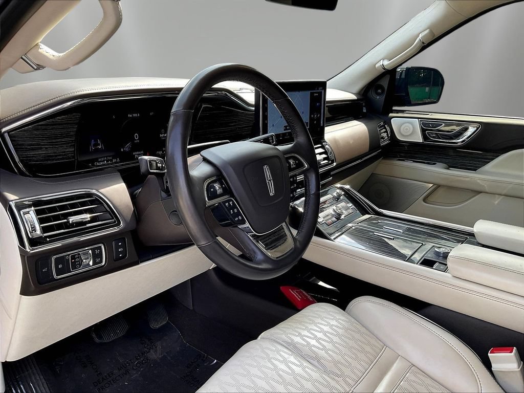 Used 2022 Lincoln Navigator Black Label AWD/4WD image 17