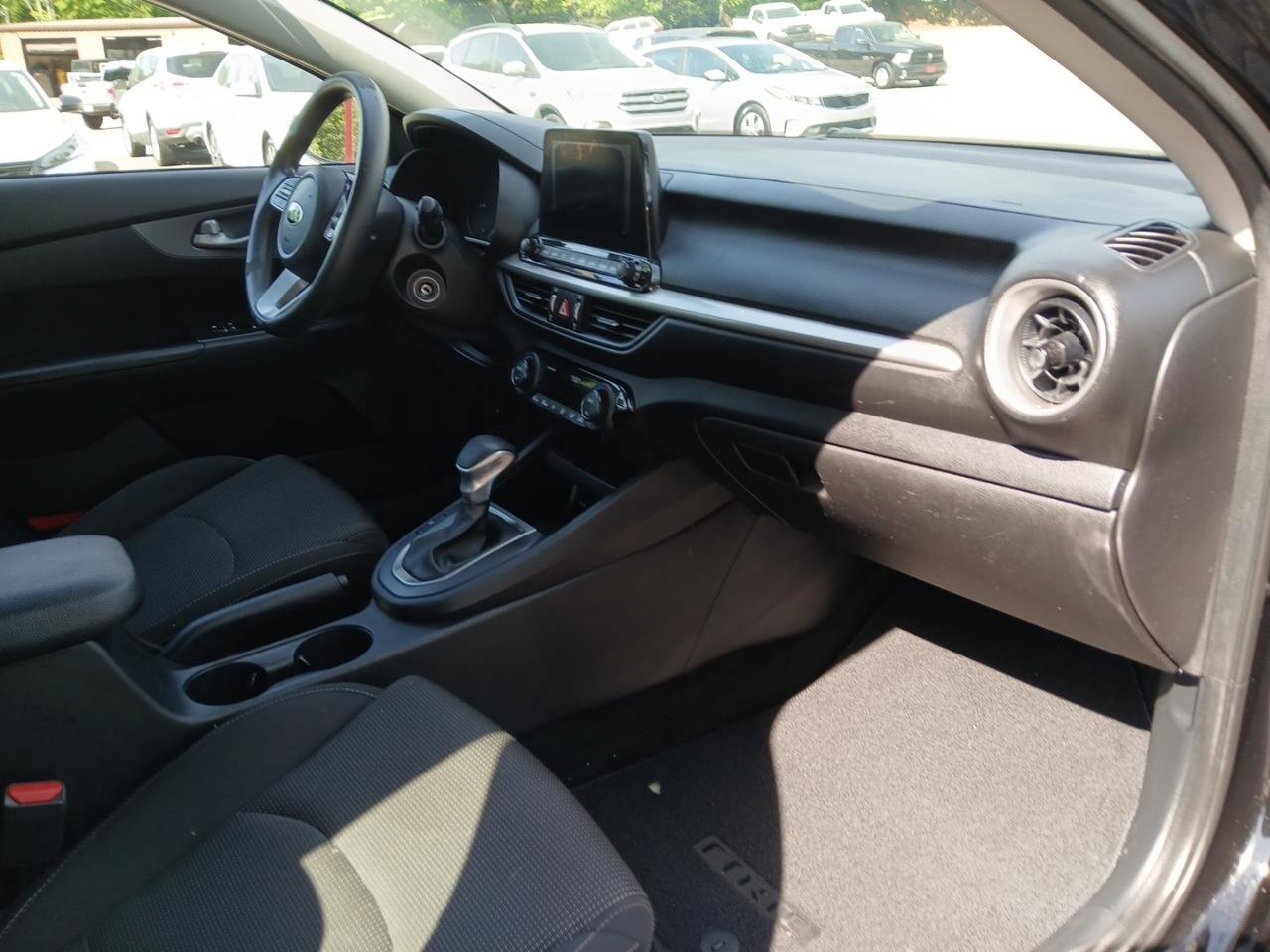 Used 2019 Kia Forte LXS FWD image 15