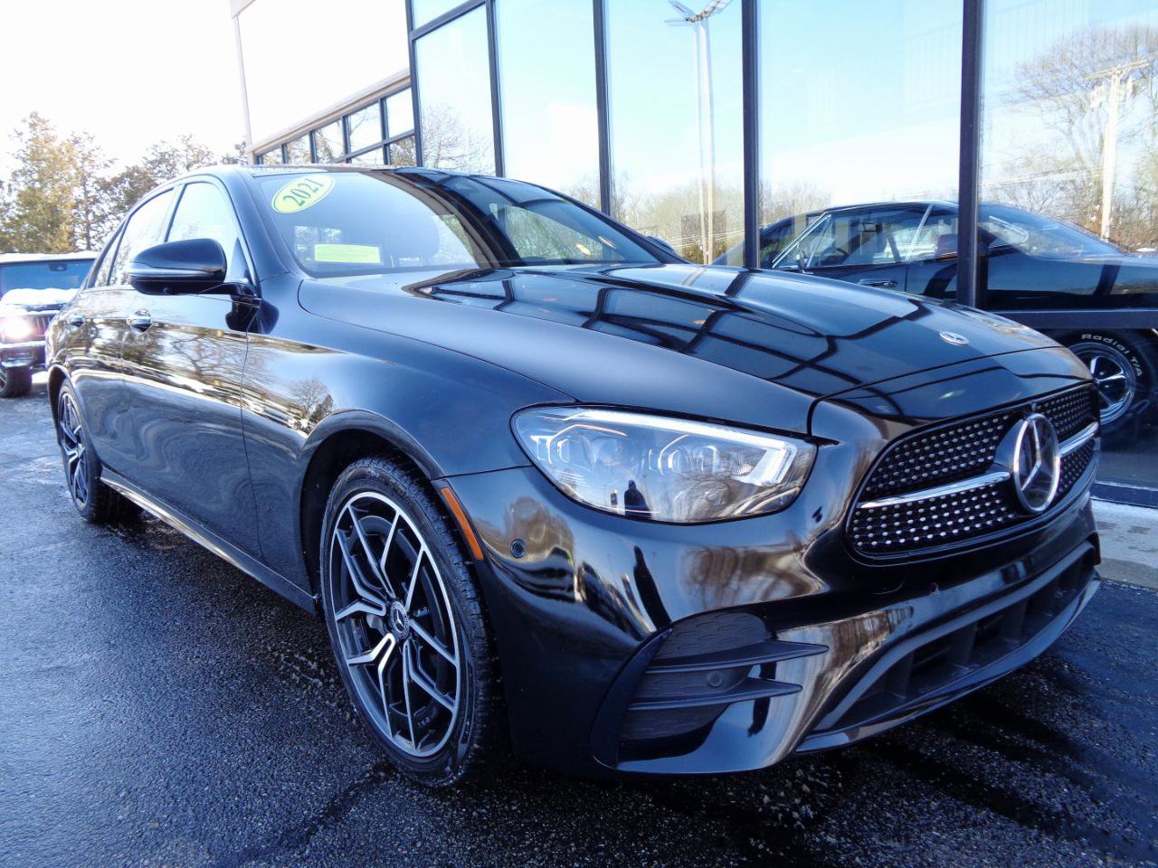 Used 2021 Mercedes-Benz E 450 E 450 4MATIC Sedan w/ Premium Package image 3