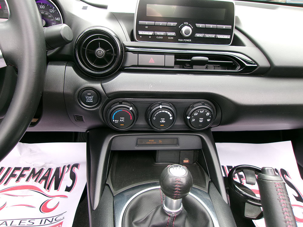 Used 2016 MAZDA MX-5 Miata Sport RWD image 14