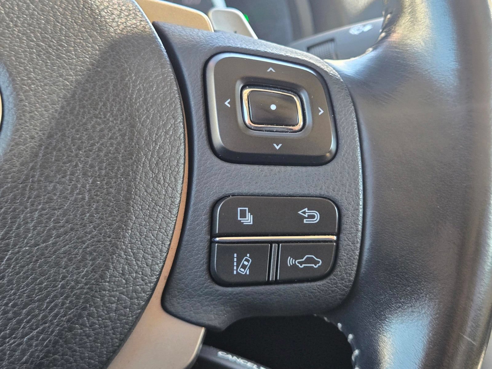 Used 2020 Lexus IS 300 w/ Navigation Package RWD image 27