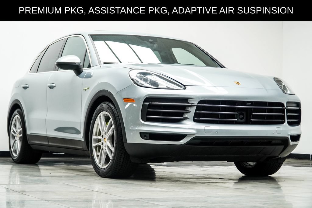Used 2023 Porsche Cayenne w/ Premium Package AWD/4WD image 4