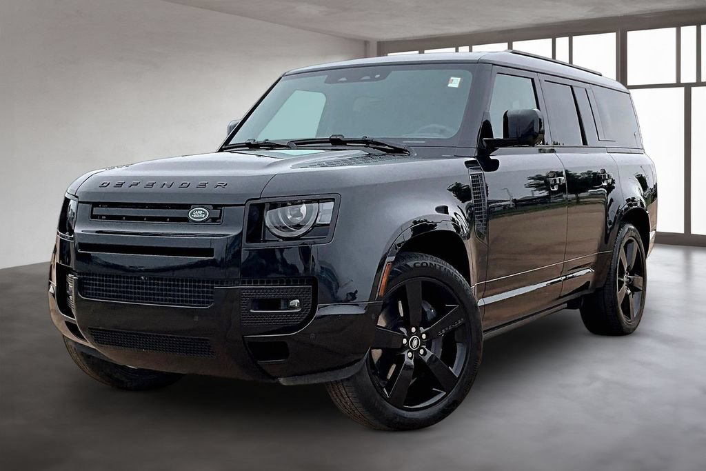 Used 2025 Land Rover Defender 130 X-Dynamic SE AWD/4WD image 1
