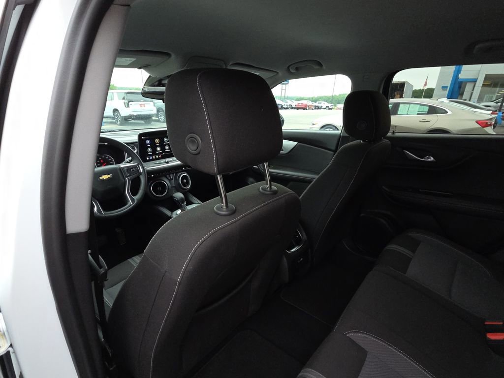 Used 2025 Chevrolet Blazer LT AWD/4WD image 26