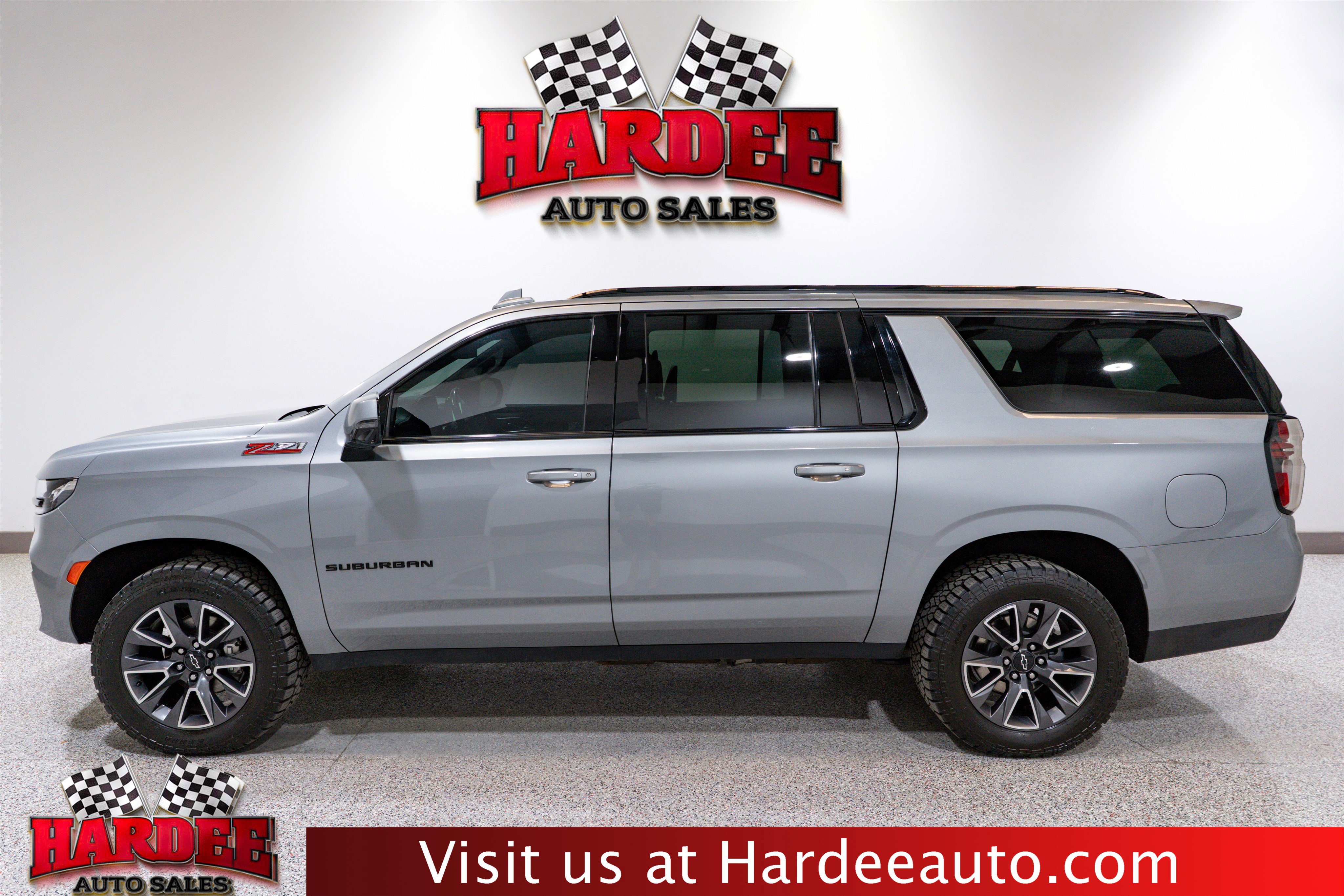 Used 2023 Chevrolet Suburban Z71 w/ Luxury Package