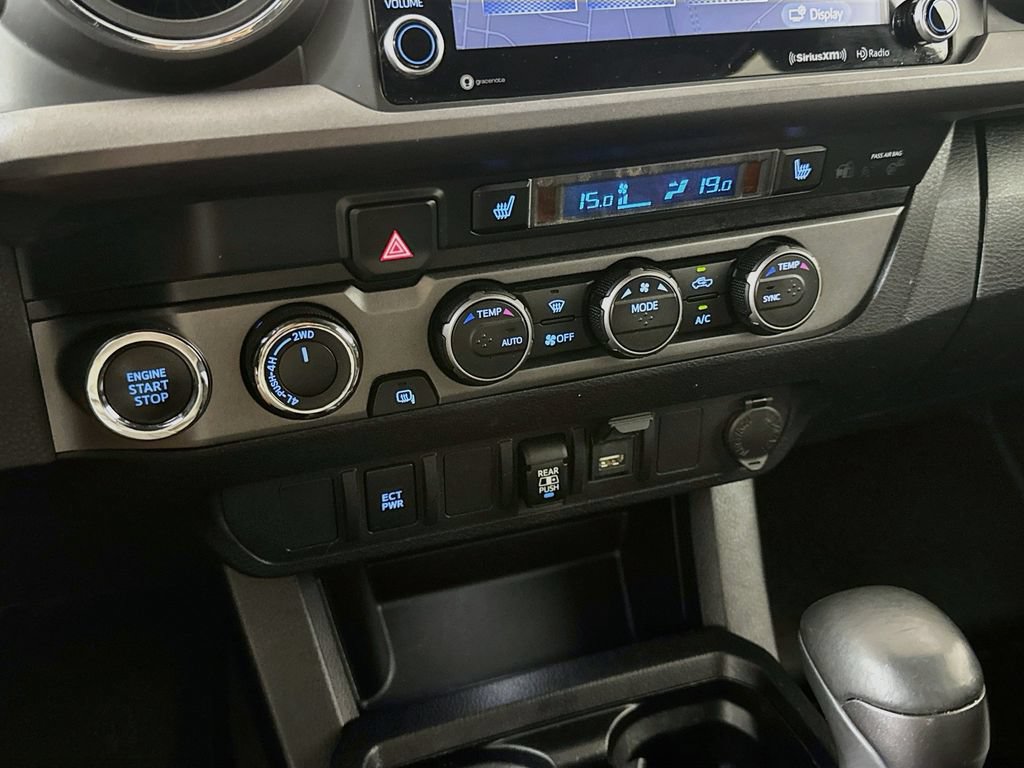 Used 2021 Toyota Tacoma TRD Off-Road AWD/4WD image 19