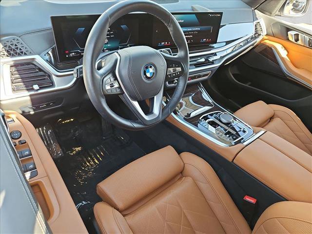 Used 2024 BMW X5 xDrive50e w/ Parking Assistance Package AWD/4WD image 10