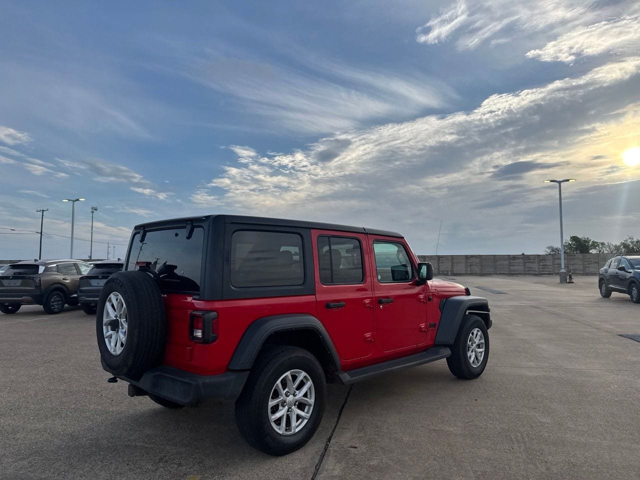 Used 2023 Jeep Wrangler Unlimited Sport AWD/4WD image 19