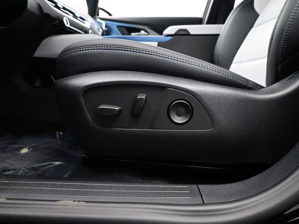 Used 2026 Chevrolet Equinox EV LT image 16