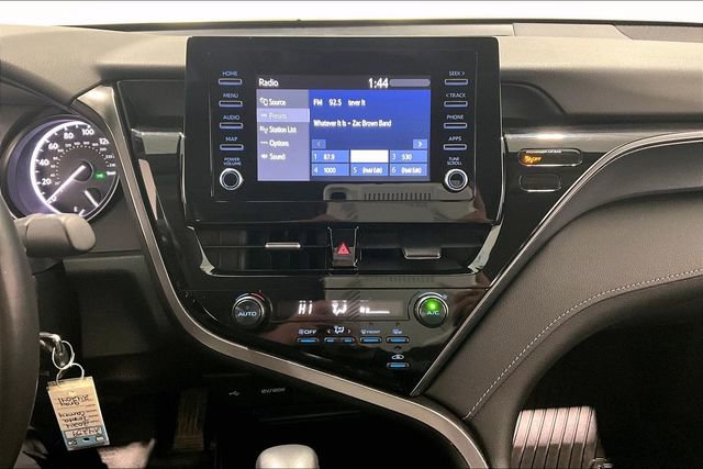 Used 2024 Toyota Camry SE image 15