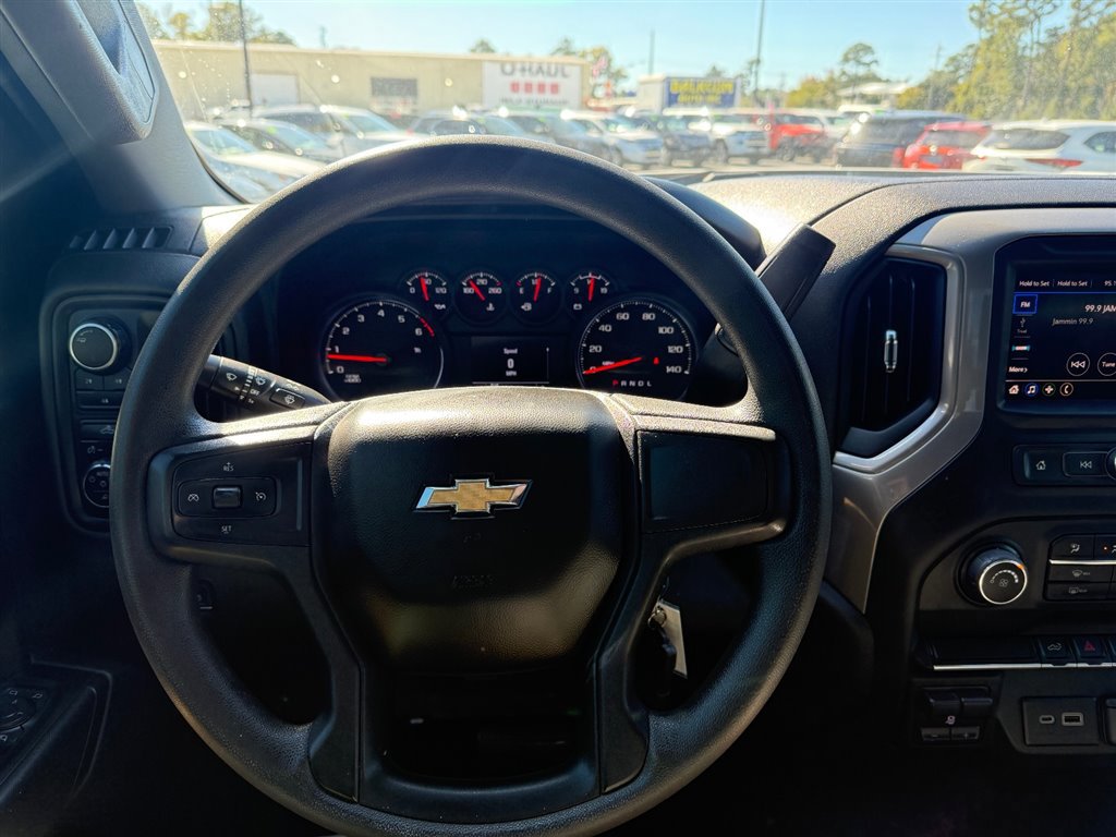 Used 2022 Chevrolet Silverado 2500 Custom w/ Custom Value Package image 15