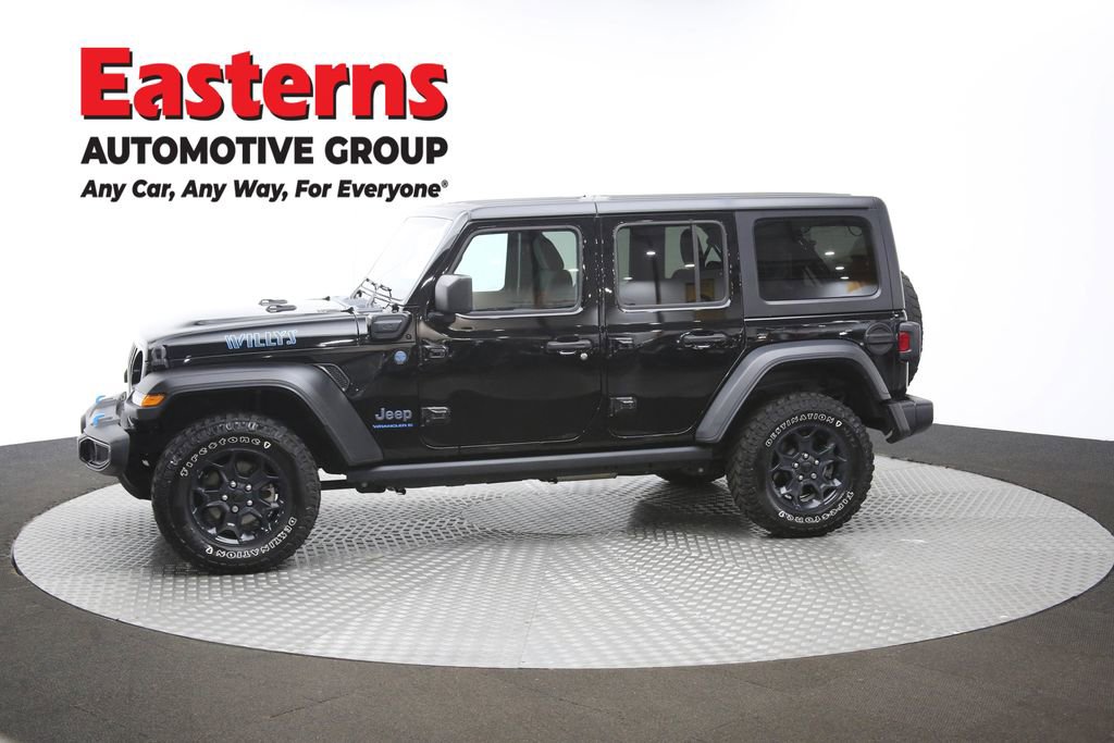 Used 2023 Jeep Wrangler Unlimited w/ Dual Top Group image 64