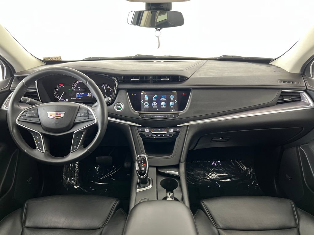 Used 2018 Cadillac XT5 Luxury w/ Driver Awareness Package FWD image 14