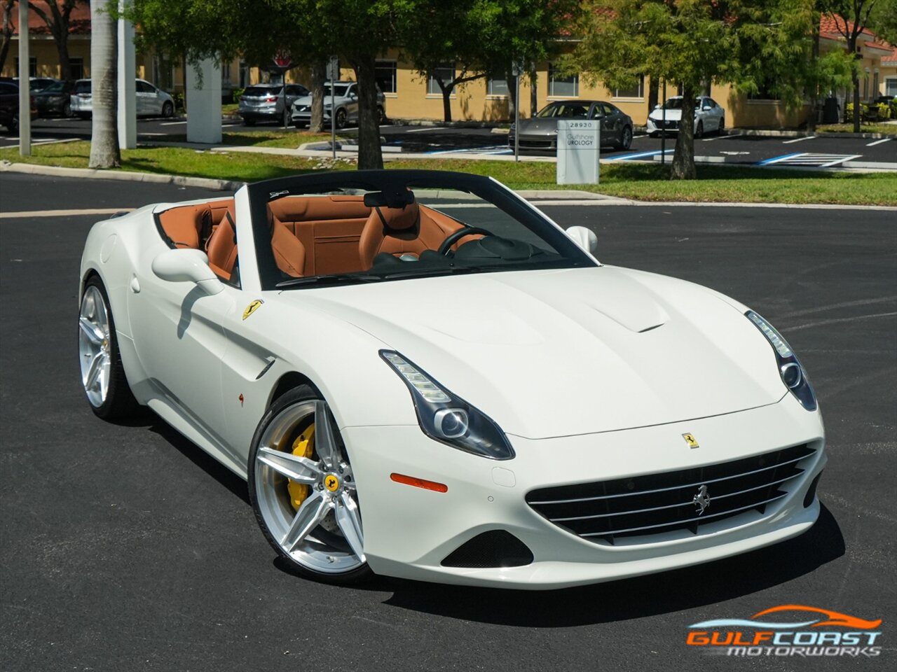 Used 2017 Ferrari California T RWD image 79