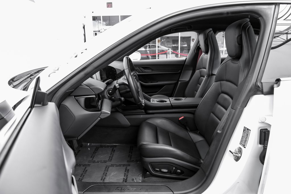 Used 2022 Porsche Taycan image 4