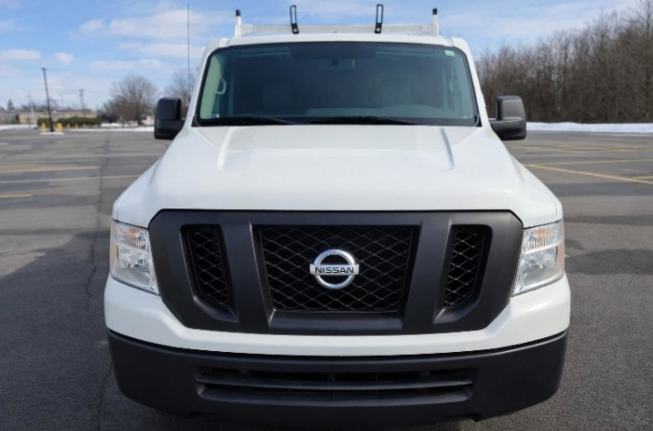 Used 2020 Nissan NV 2500 S image 2