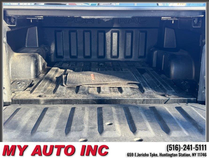 Used 2010 Ford Explorer Sport Trac XLT image 30