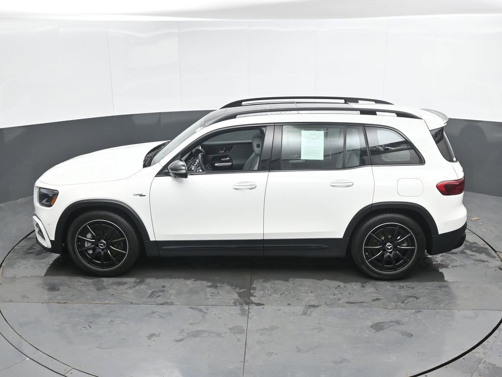Used 2025 Mercedes-Benz GLB 35 AMG 4MATIC image 34