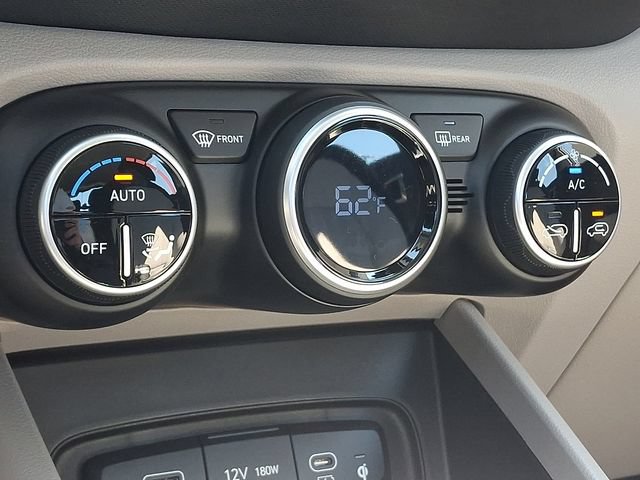 New 2026 Hyundai Venue SEL FWD image 17