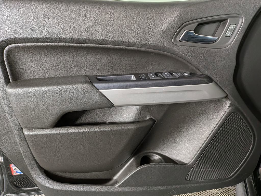 Used 2019 Chevrolet Colorado ZR2 w/ Colorado ZR2 Bison Edition image 17