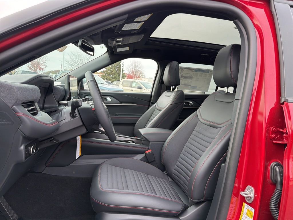 New 2026 Ford Explorer ST-Line w/ ST-Line Street Pack image 28