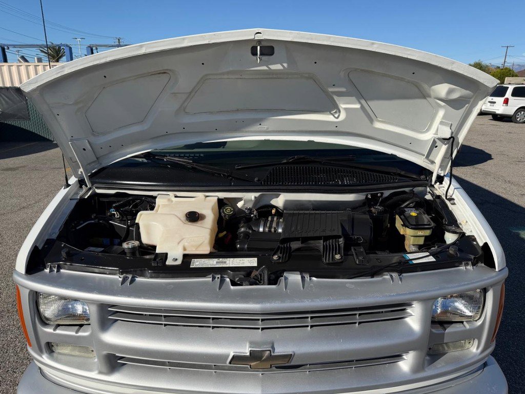 Used 2001 Chevrolet Express 3500 Extended Passenger image 42