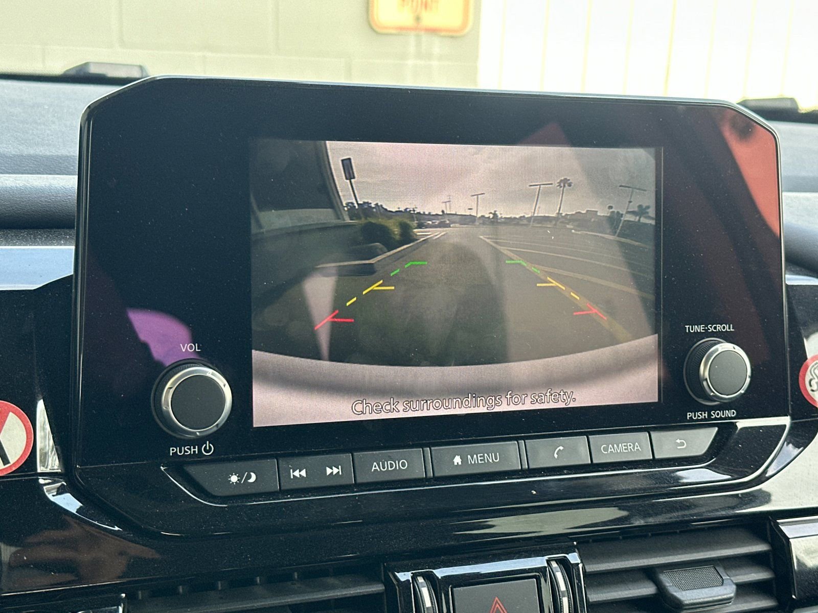 Used 2024 Nissan Pathfinder SV image 18