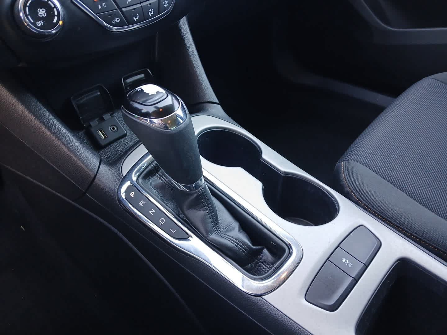 Used 2017 Chevrolet Cruze LS FWD image 34