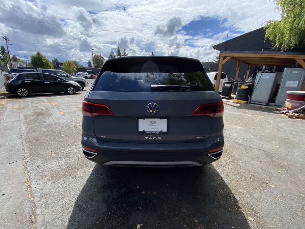 Used 2024 Volkswagen Taos SE AWD/4WD image 5