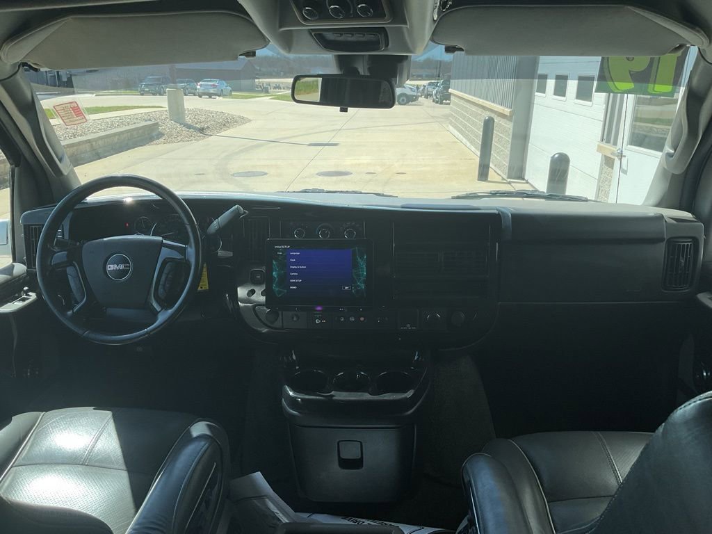 Used 2019 GMC Savana 2500 Extended image 10