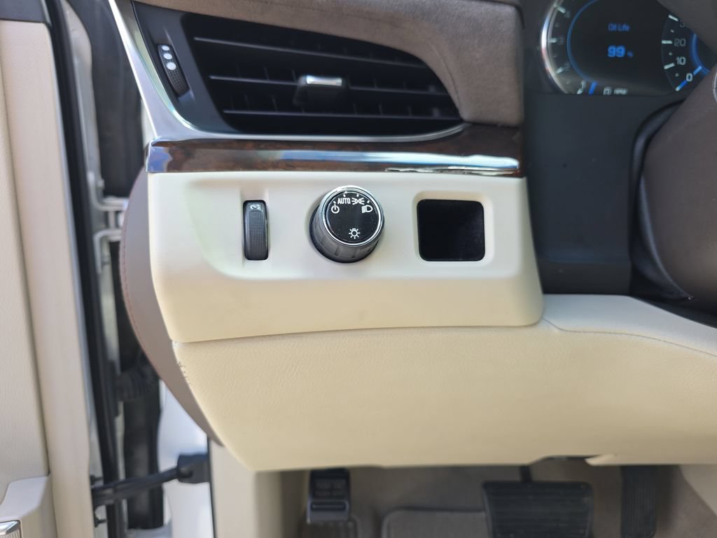 Used 2017 Cadillac Escalade 2WD image 21
