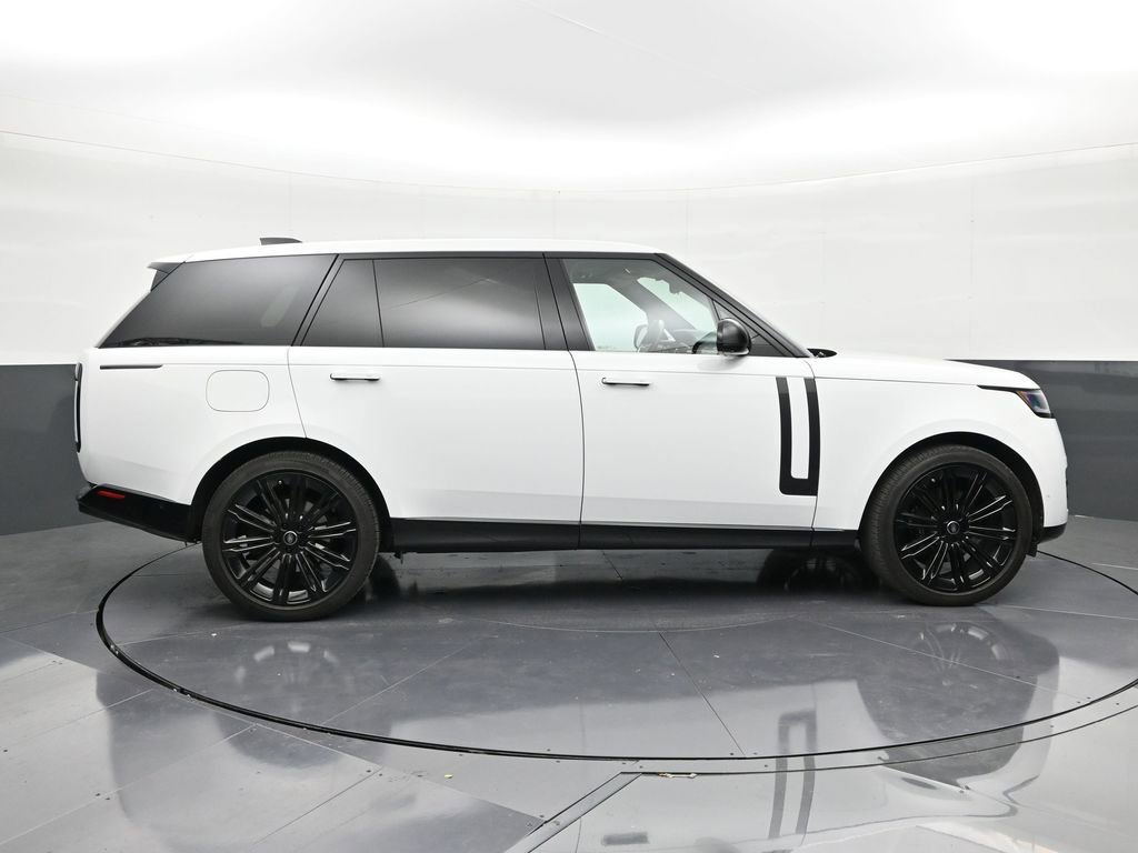 Used 2025 Land Rover Range Rover Long Wheelbase SE image 6