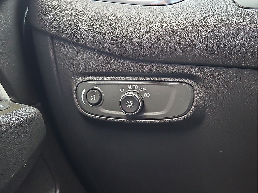 Used 2024 Chevrolet Equinox LS AWD/4WD image 15