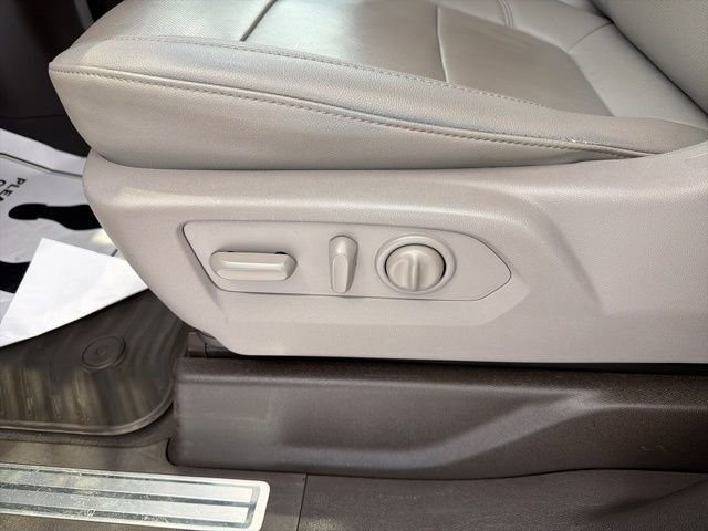 Certified 2023 Chevrolet Silverado 2500 LTZ w/ LTZ Convenience Package AWD/4WD image 15