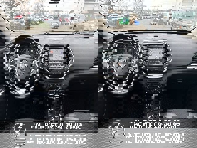 Used 2018 Jeep Cherokee Trailhawk w/ Comfort/Convenience Group image 15