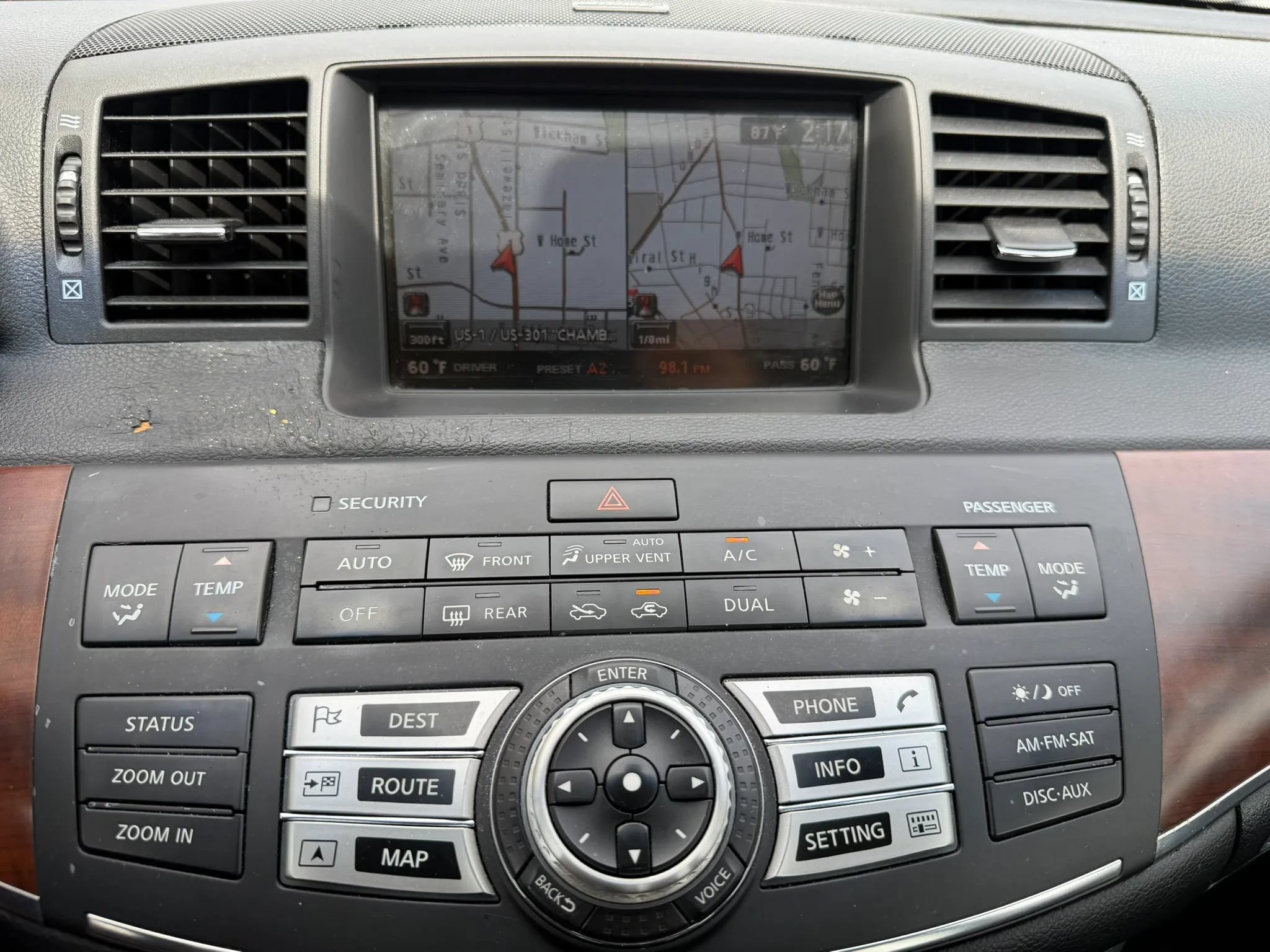 Used 2008 INFINITI M35 x w/ Technology Pkg AWD/4WD image 23