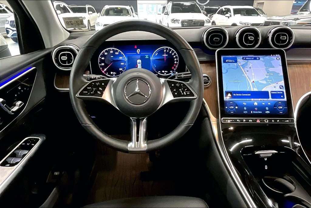 Certified 2025 Mercedes-Benz GLC 350e 4MATIC image 5