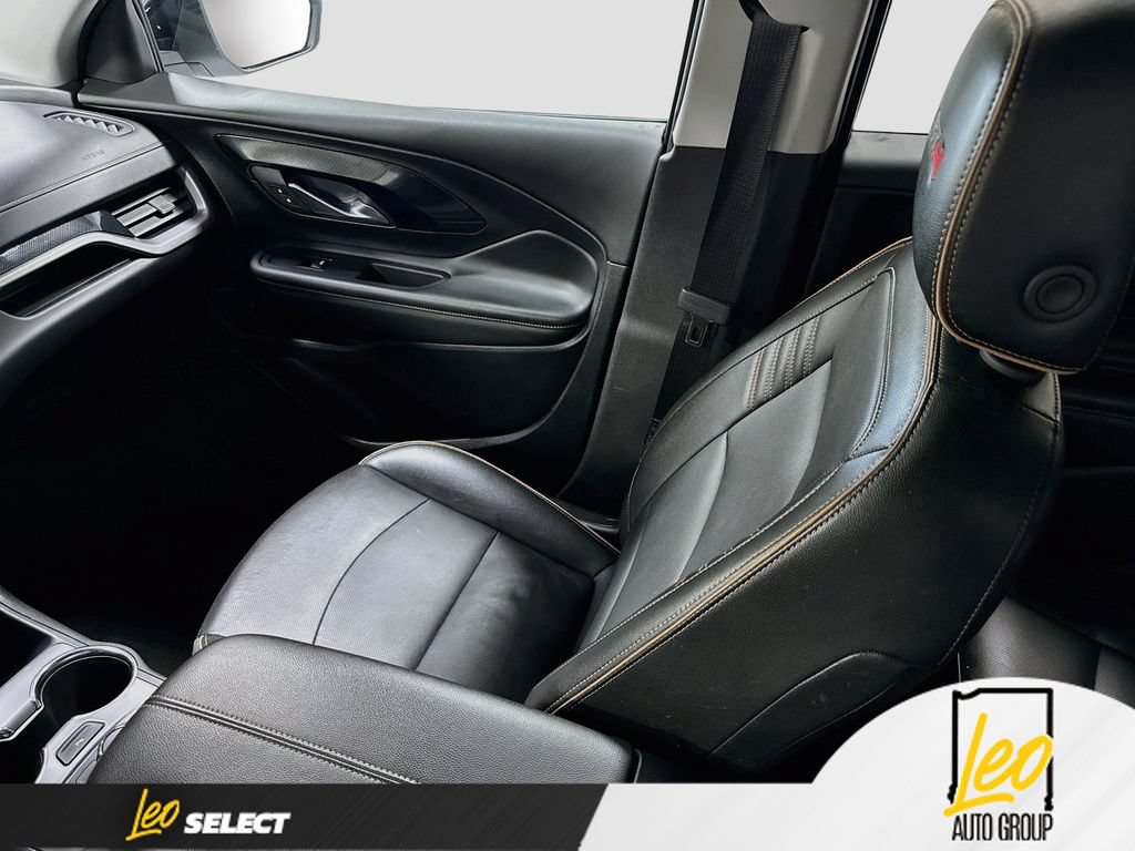 Used 2024 GMC Terrain AT4 w/ Tech Package AWD/4WD image 26