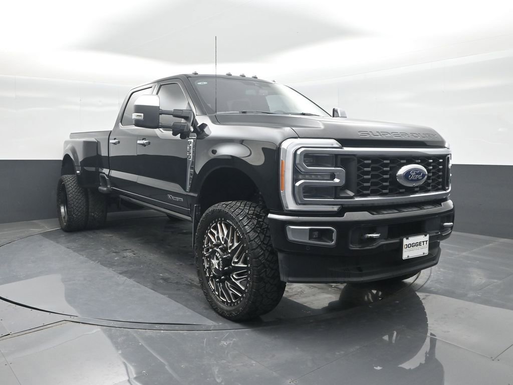 Used 2023 Ford F350 Platinum w/ FX4 Off-Road Package AWD/4WD image 8