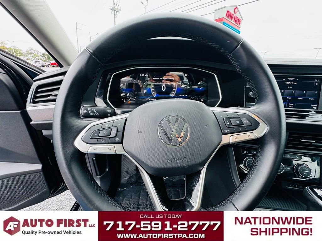 Used 2023 Volkswagen Jetta SE image 10