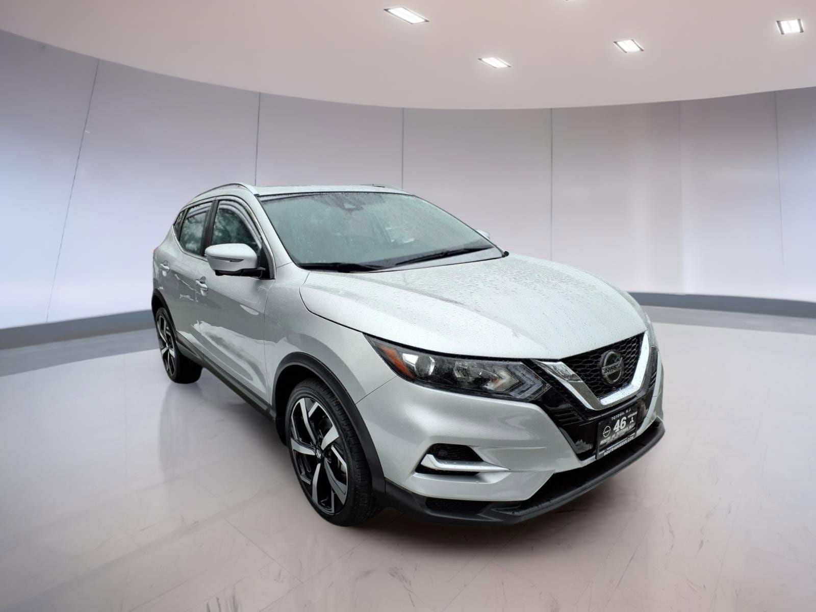 Used 2022 Nissan Rogue Sport SL AWD/4WD image 1
