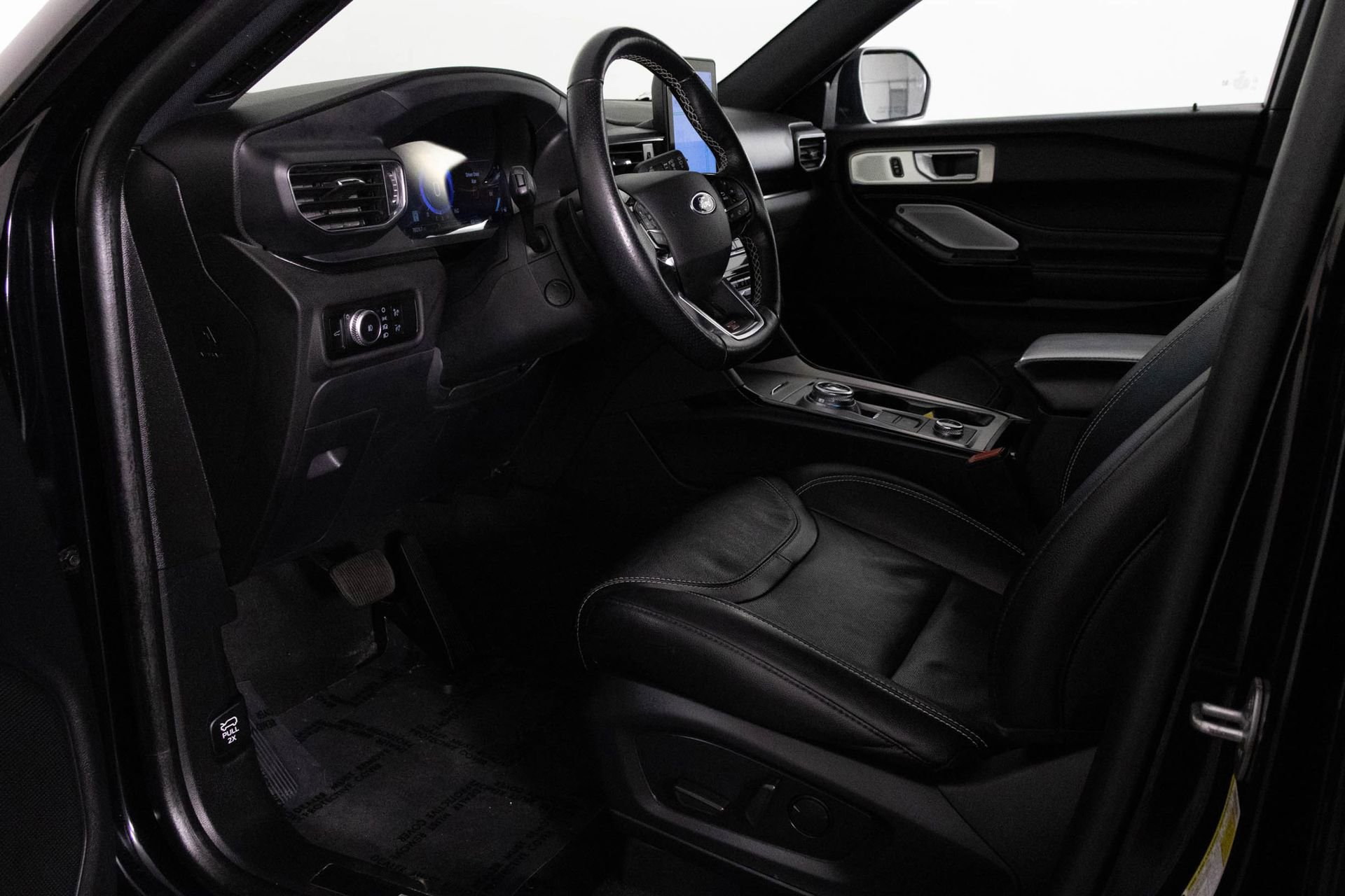 Used 2023 Ford Explorer ST w/ Equipment Group 401A image 17