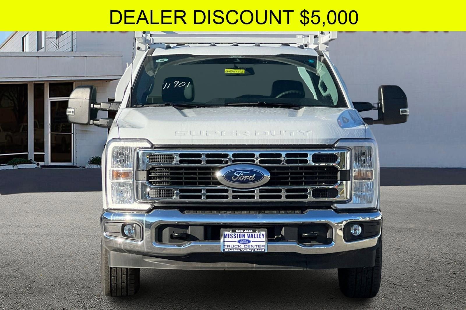 New 2025 Ford F350 XL w/ XL Chrome Package RWD image 9
