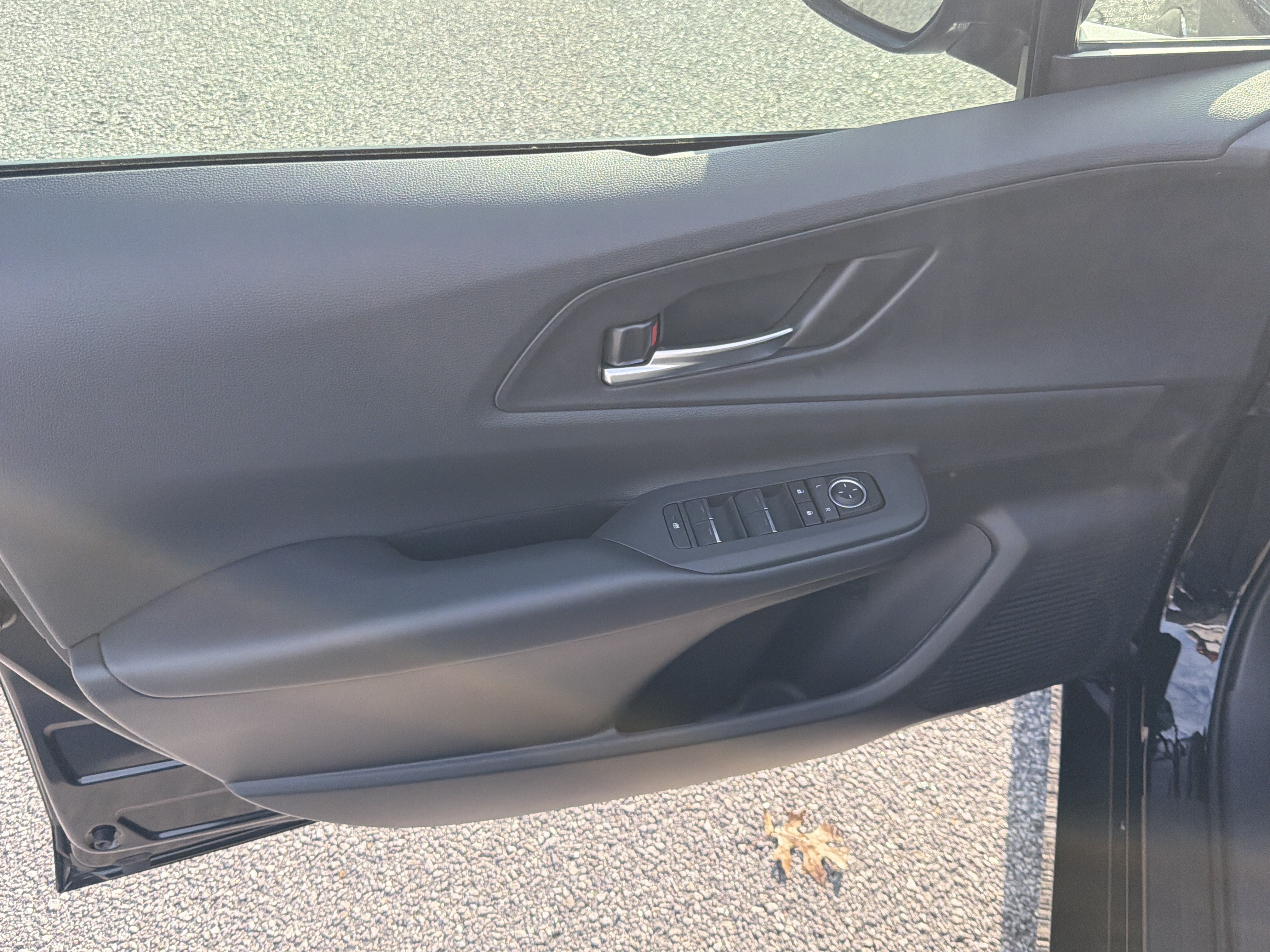 New 2026 Toyota Prius Plug-In Hybrid FWD image 19