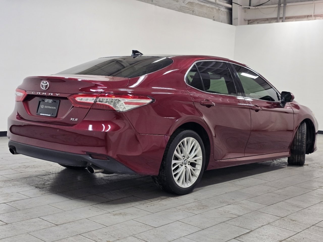 Used 2018 Toyota Camry XLE image 17