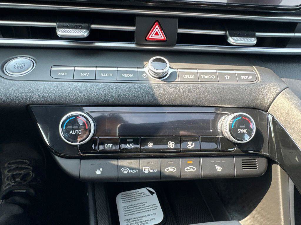 New 2026 Hyundai Elantra Limited FWD image 16
