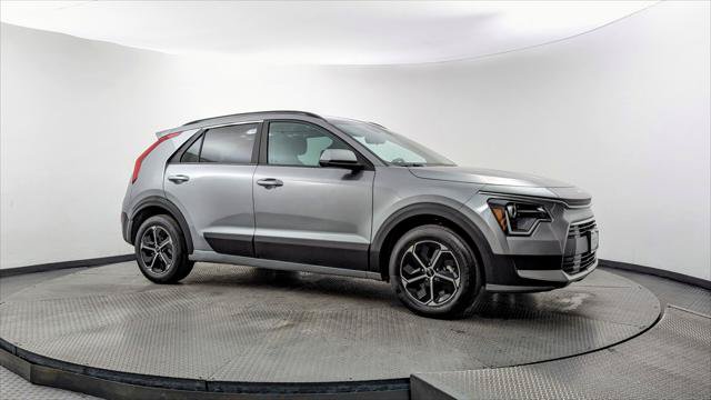 Used 2025 Kia Niro LX FWD image 11