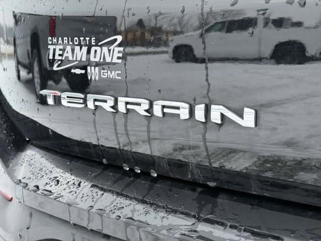Used 2024 GMC Terrain SLE image 7
